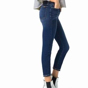 Joe’s Jeans:  FLAWLESS - THE ICON - Mid-Rise Skinny Crop